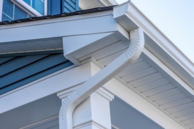 Premium White Center rain gutters in WA near 98146